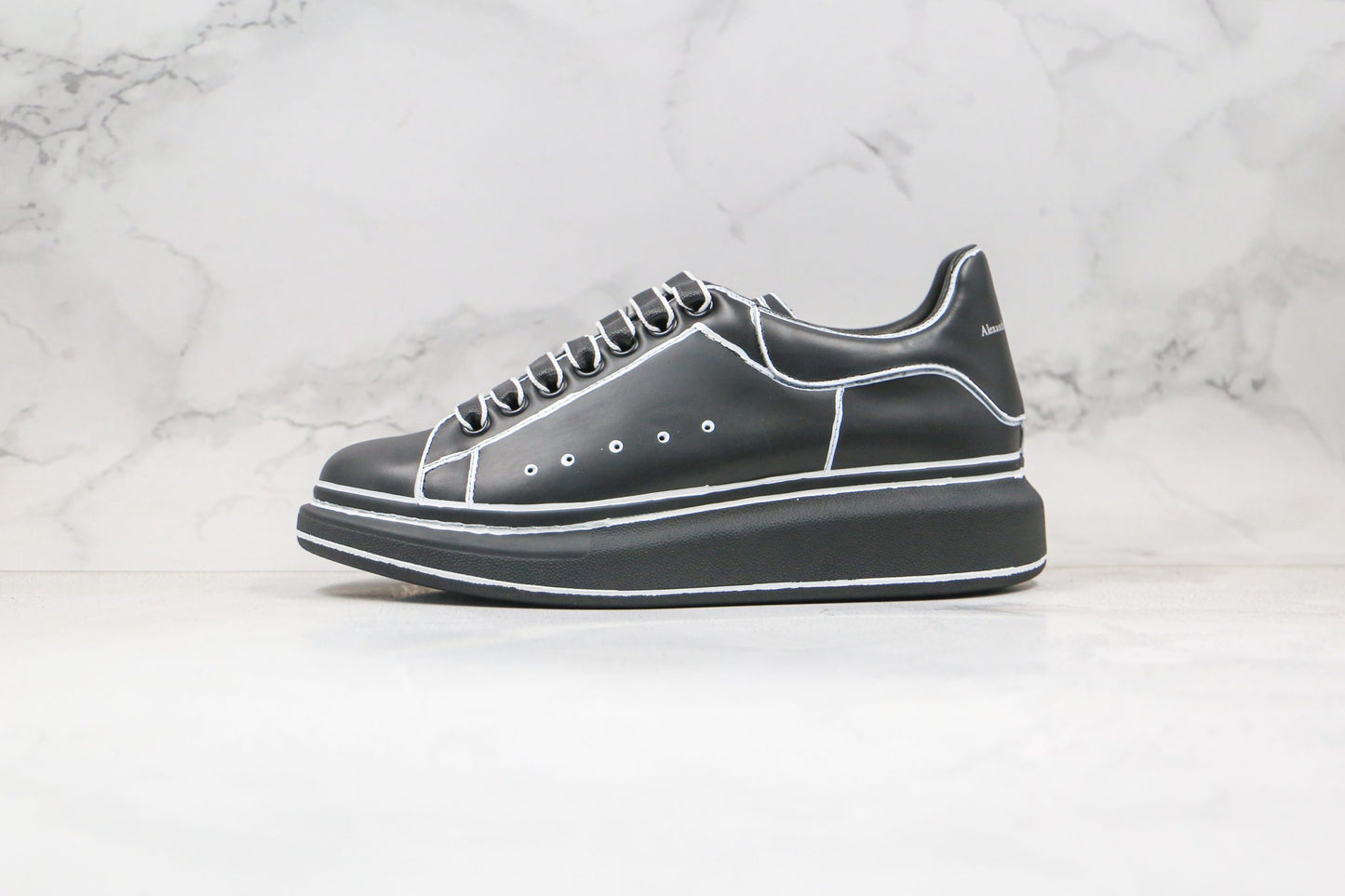Alexander McQueen Oversize – Finition - Noir