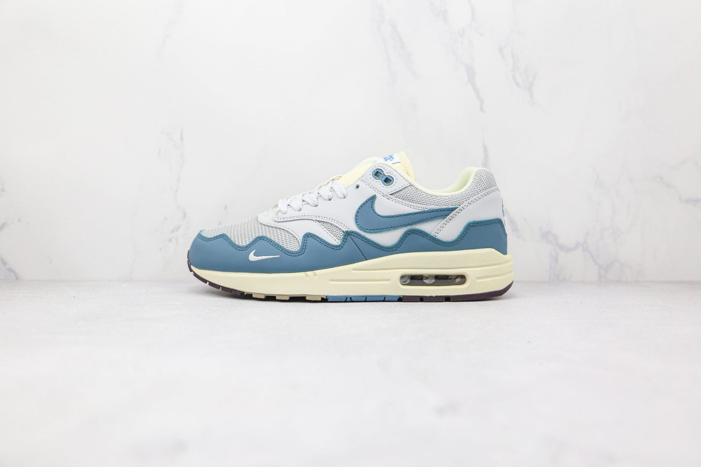 Nike Air Max 1 x Patta - Blanc / Bleu clair