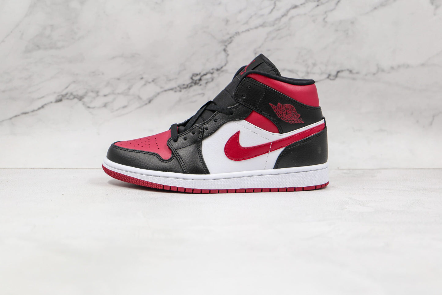 Air Jordan 1 Bred toe -