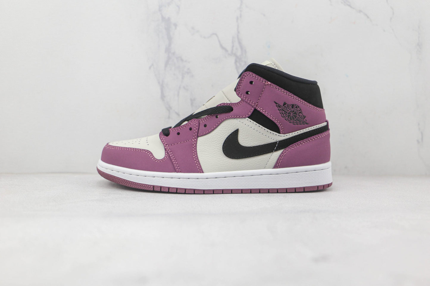 Jordan 1 Mid SE Light Mulberry -