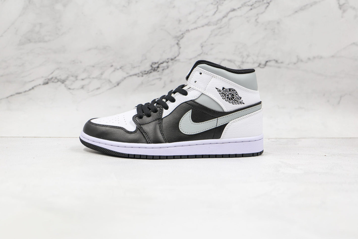 Jordan 1 Mid White Shadow -