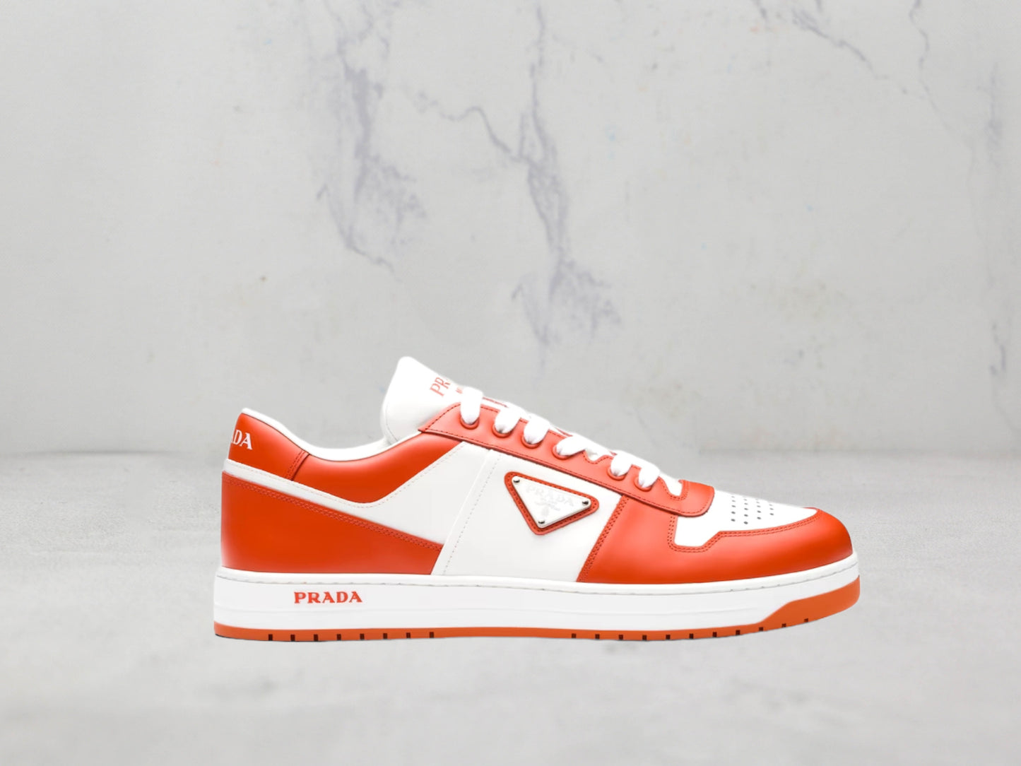 Prada Baskets Downtown en cuir - Orange