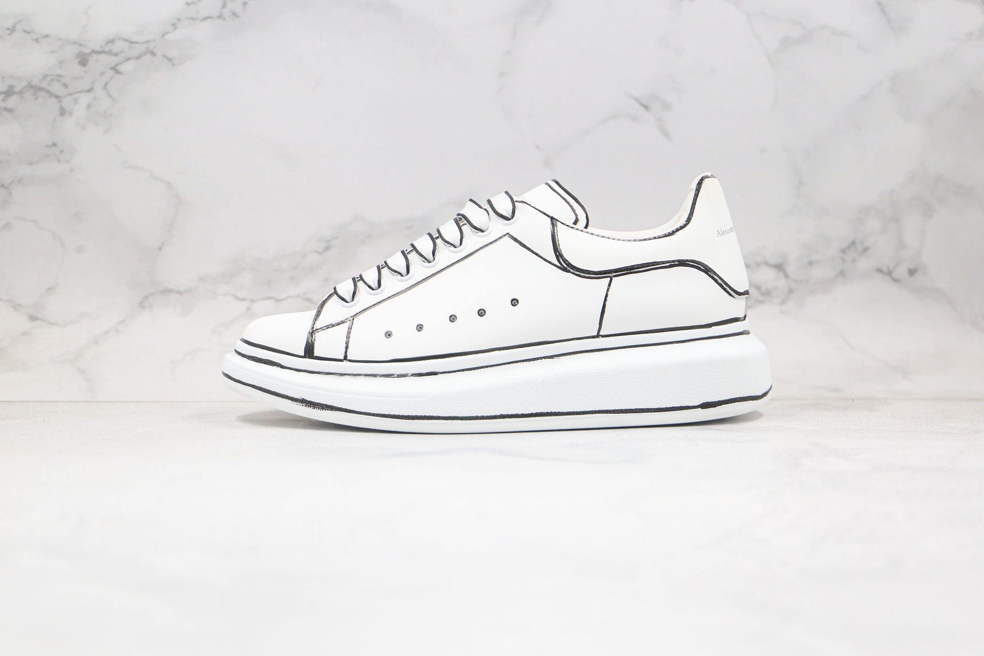 Alexander McQueen Oversize &#8211; Finition