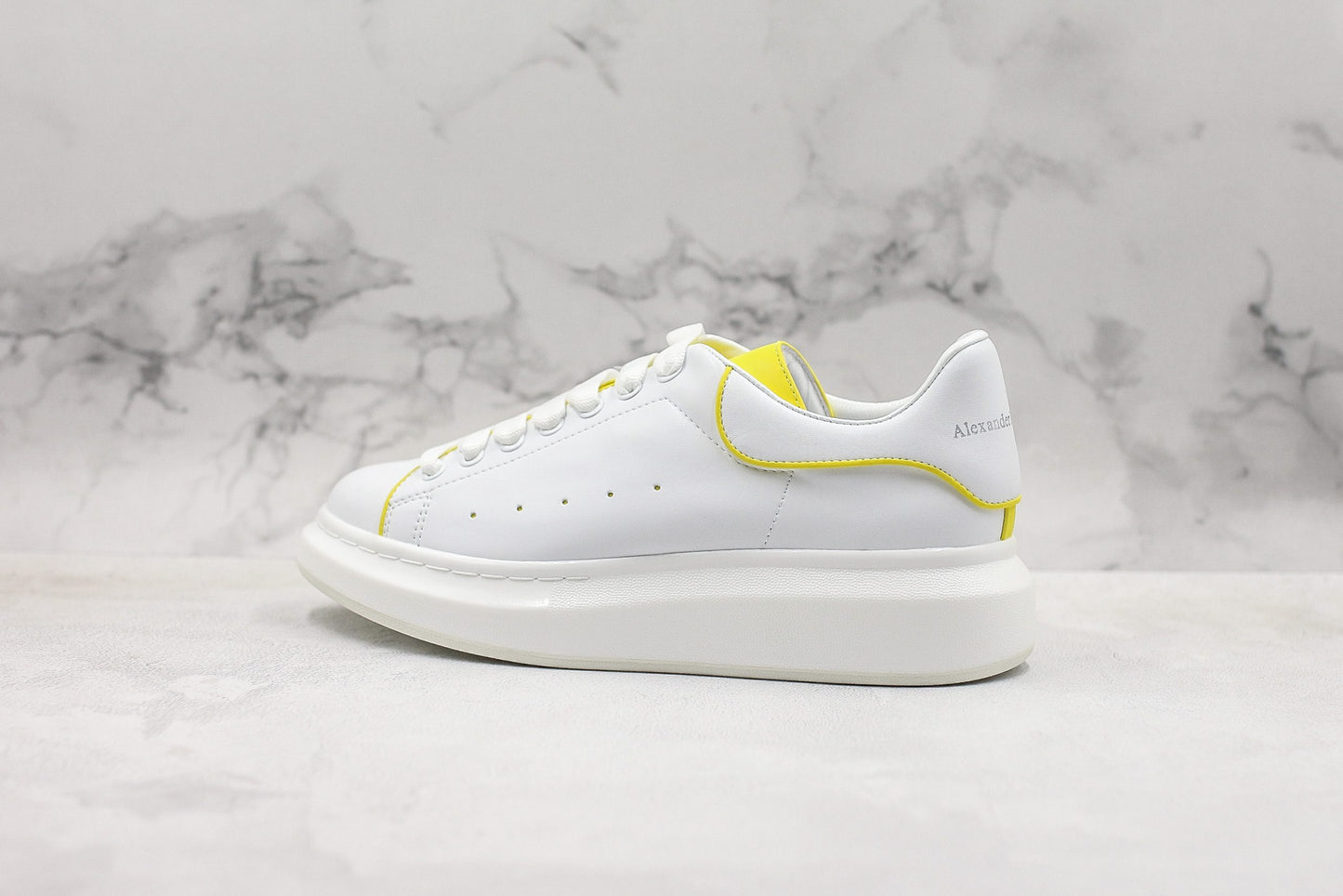 Alexander McQueen Oversize &#8211; Edition - Jaune