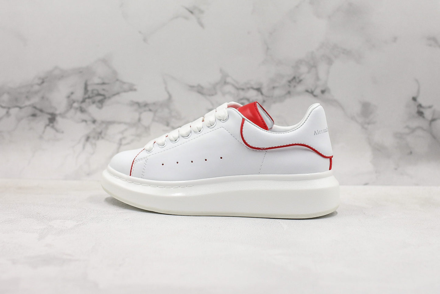 Alexander McQueen Oversize &#8211; Edition - Rouge