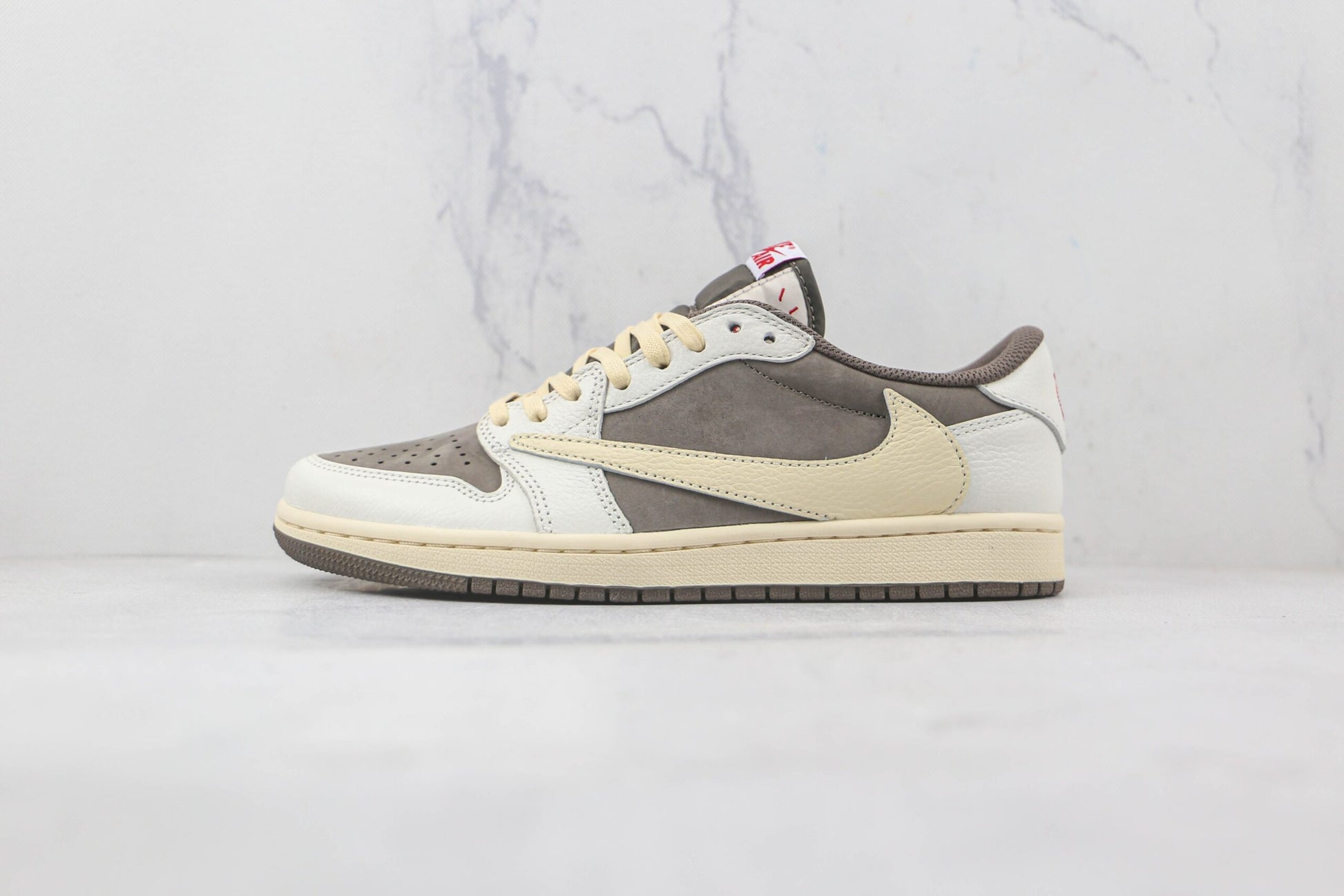 Air Jordan 1 Low Travis Scott - Blanc / Crème