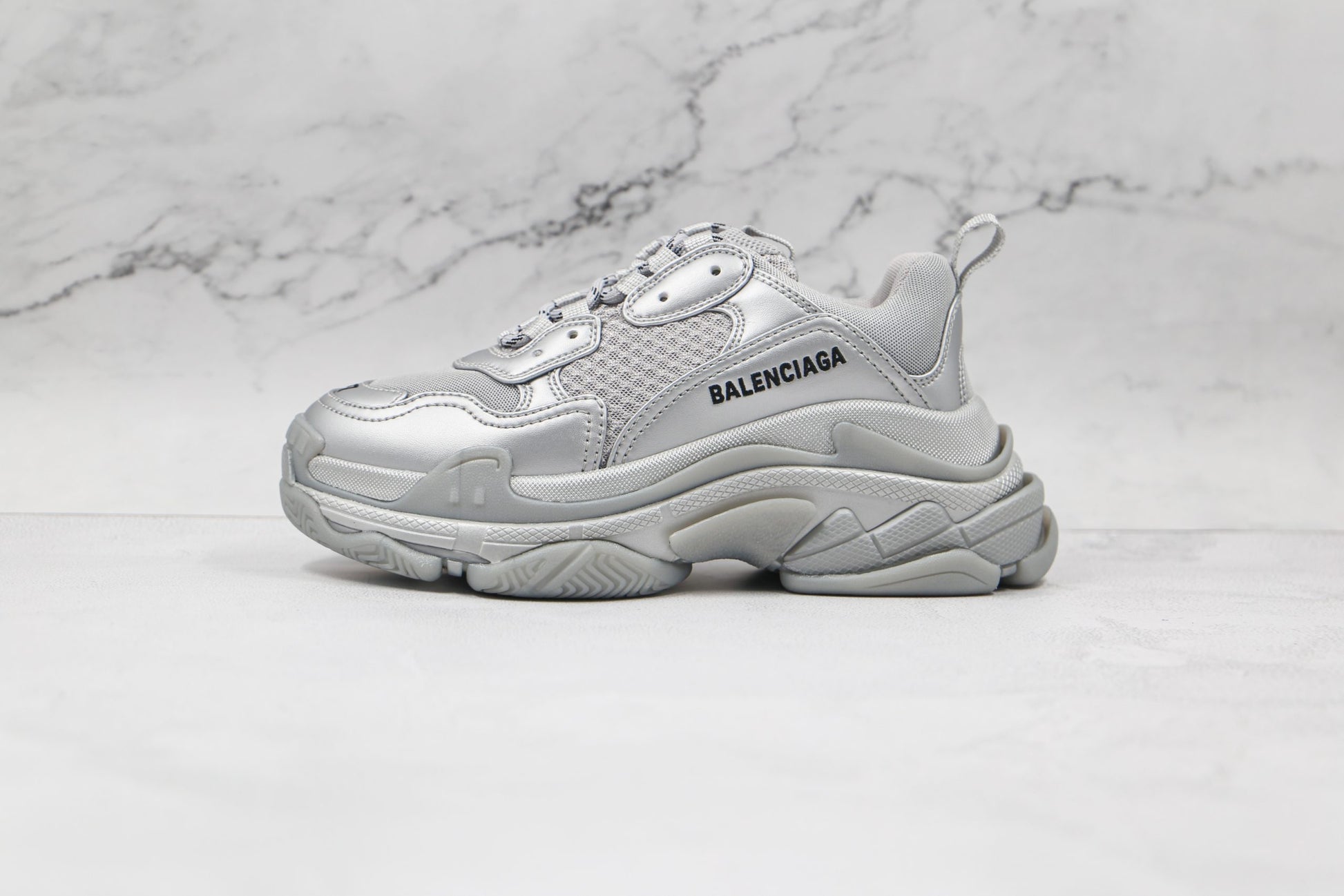 Balenciaga Triple S - Gris