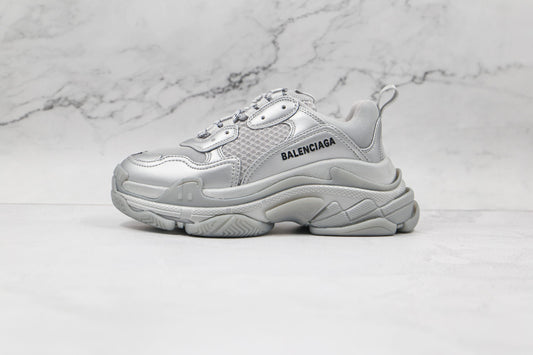 Balenciaga Triple S - Gris
