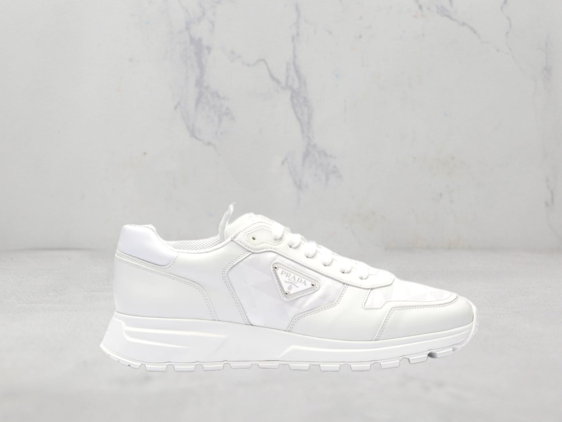 Prada Baskets Montantes Cuir et Nylon - Blanc