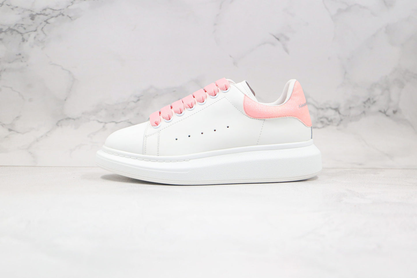 Alexander McQueen Oversize – Lacets - Saumon