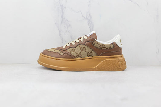 Gucci Baskets GG Supreme - Marron