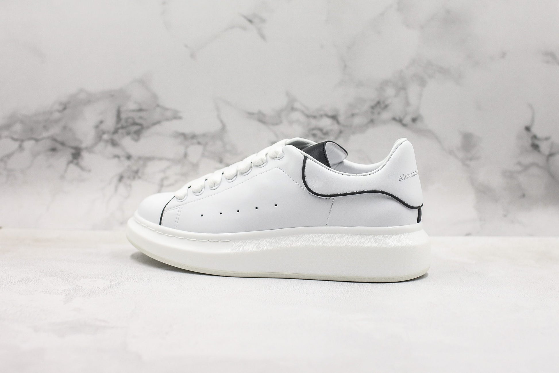 Alexander McQueen Oversize &#8211; Edition