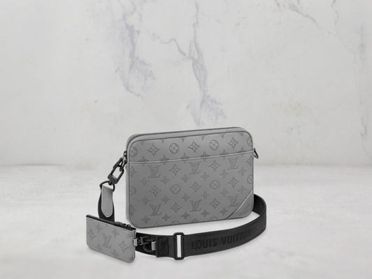 Louis Vuitton &#8211; SAC DUO MESSENGER Monogram Shadow