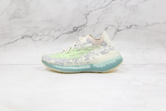 Yeezy Boost 380 - Blanc / Bleu clair