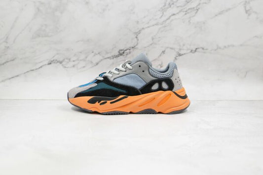 Yeezy Boost 700 - gris / orange