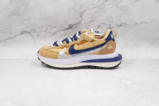 Nike Vaporwaffle Sacai Gum - Beige