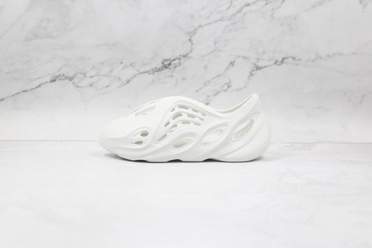 Yeezy Foam RNNR - Noir