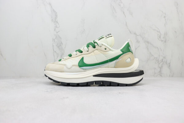 Nike Vaporwaffle Sacai Gum - Blanc / Vert