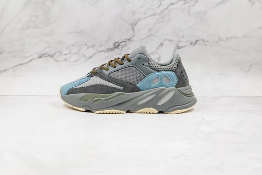 Yeezy Boost 700 - GRIS / BLEU