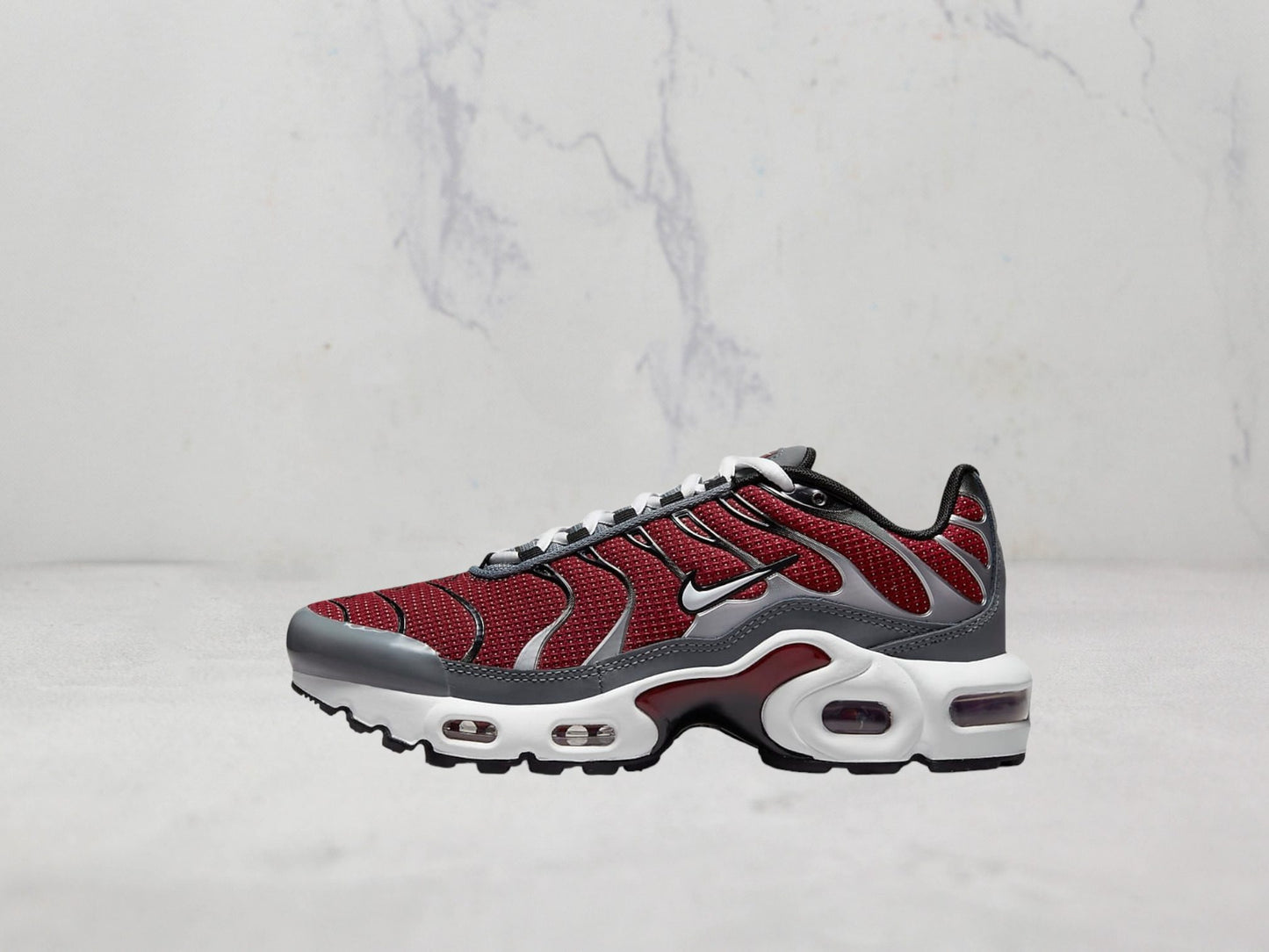 Nike Air Max Plus - Gris / Bordeaux