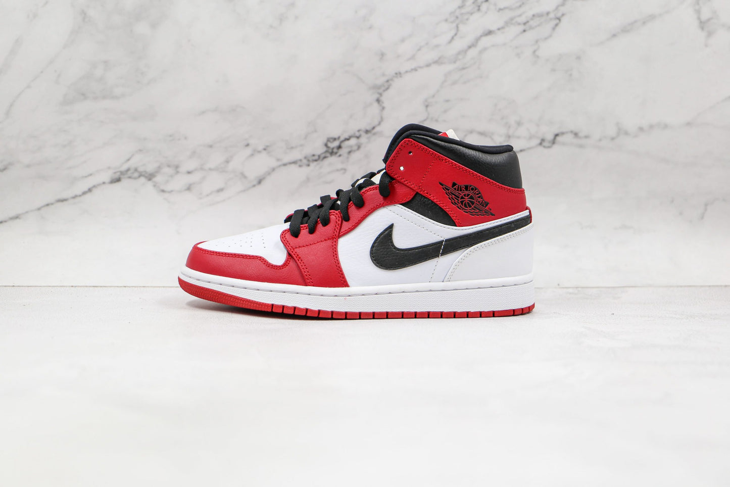 Jordan 1 Mid Chicago - 