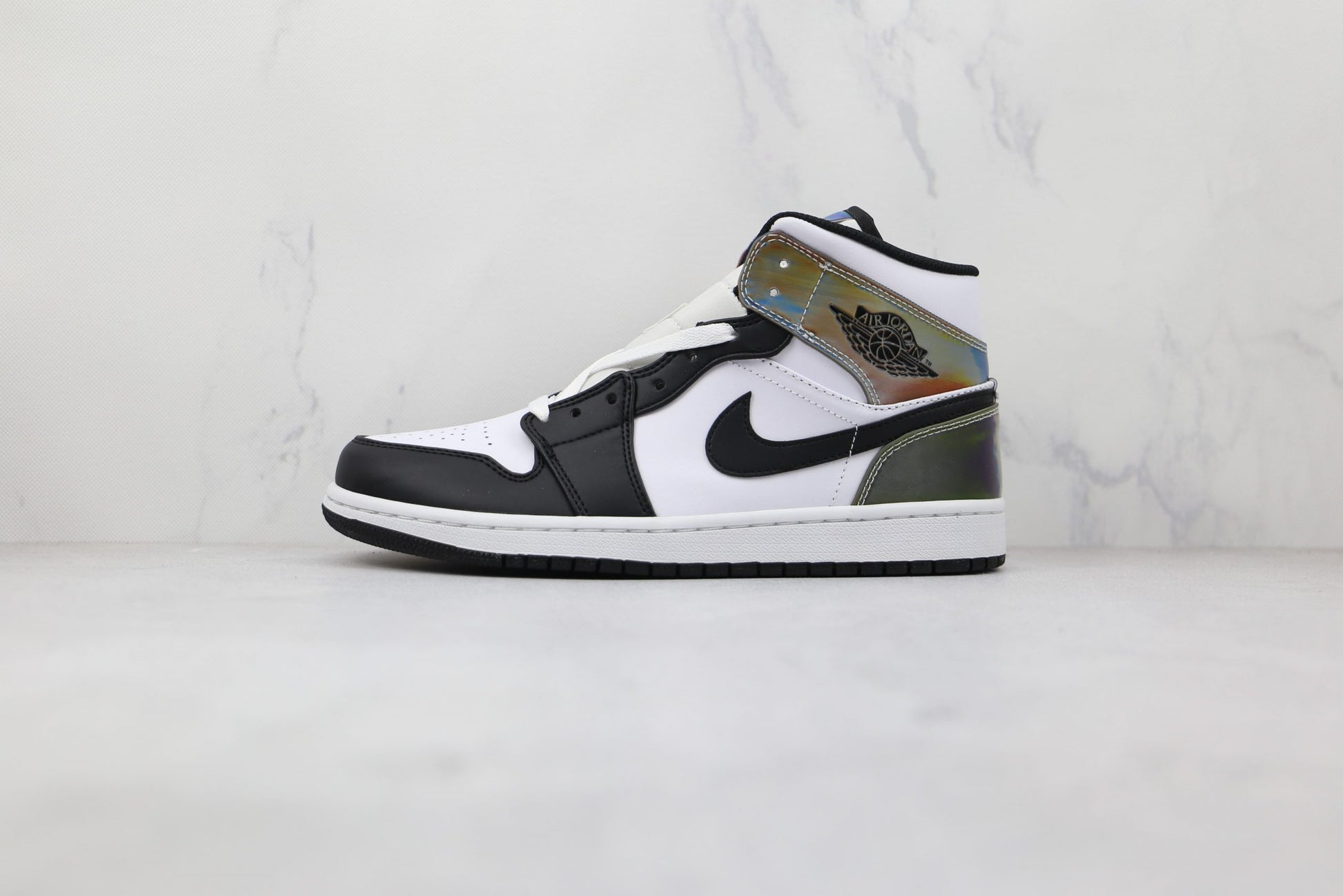 Jordan 1 Mid Heat Reactive - 