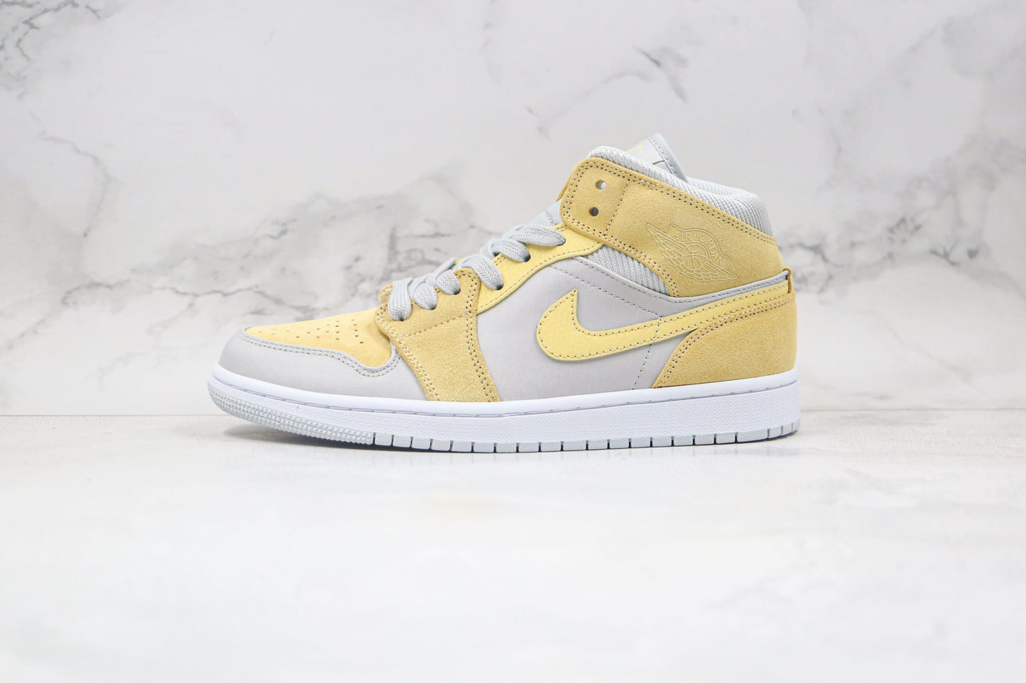 Jordan 1 Mid Mixed Textures Yellow - 