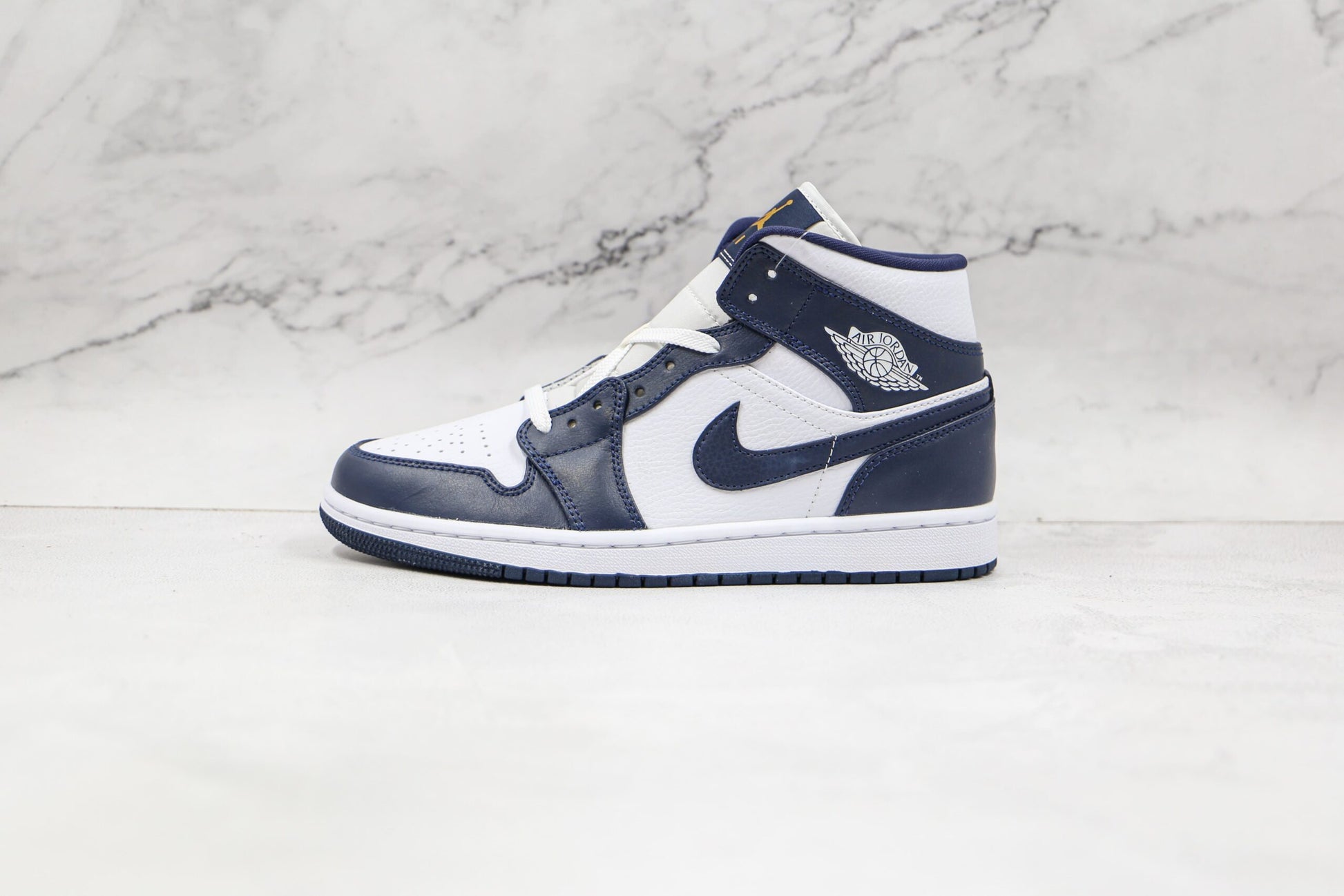 Jordan 1 Mid White Metallic Gold Obsidian - 
