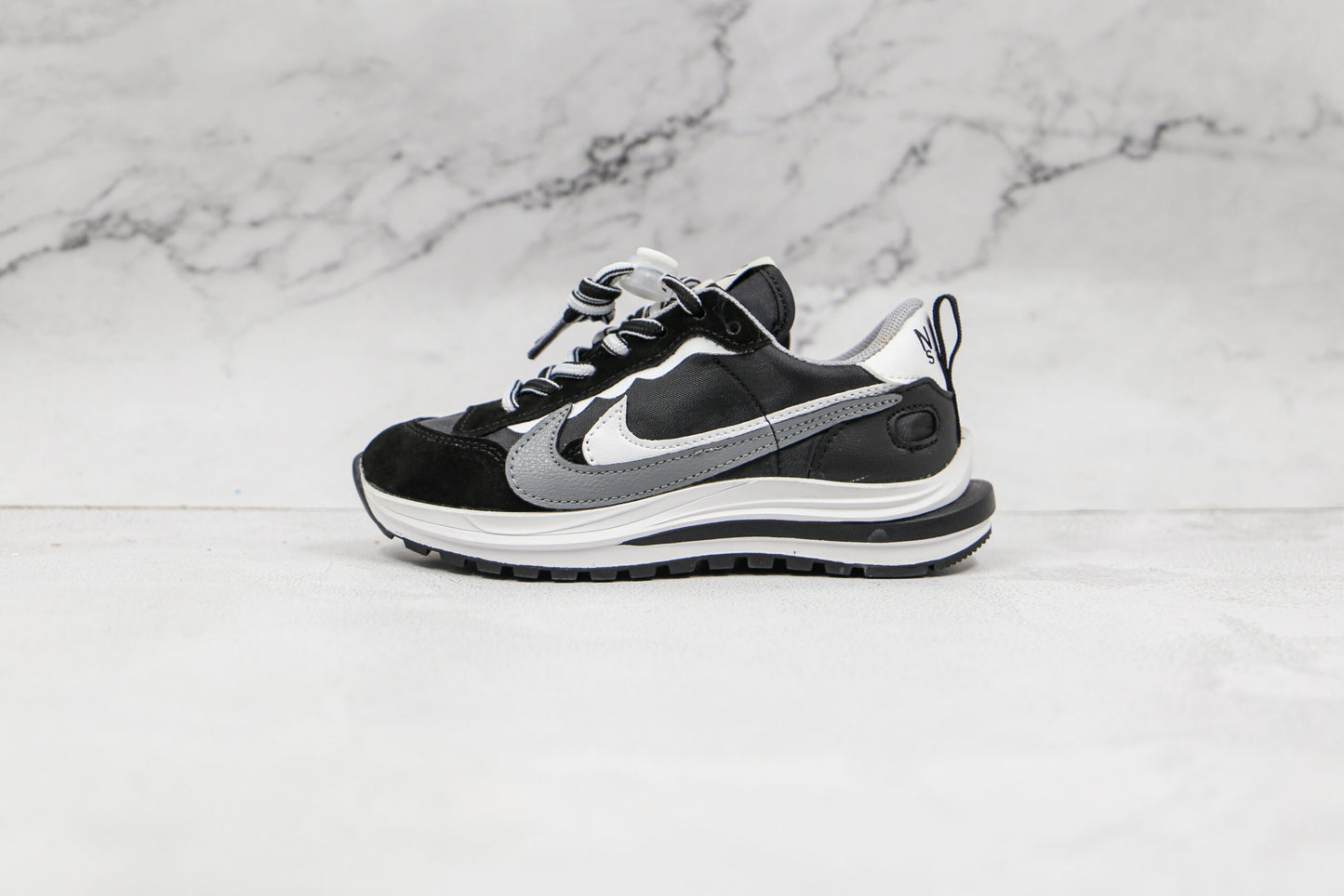 Nike x Sacai Vaporwaffle - Violet